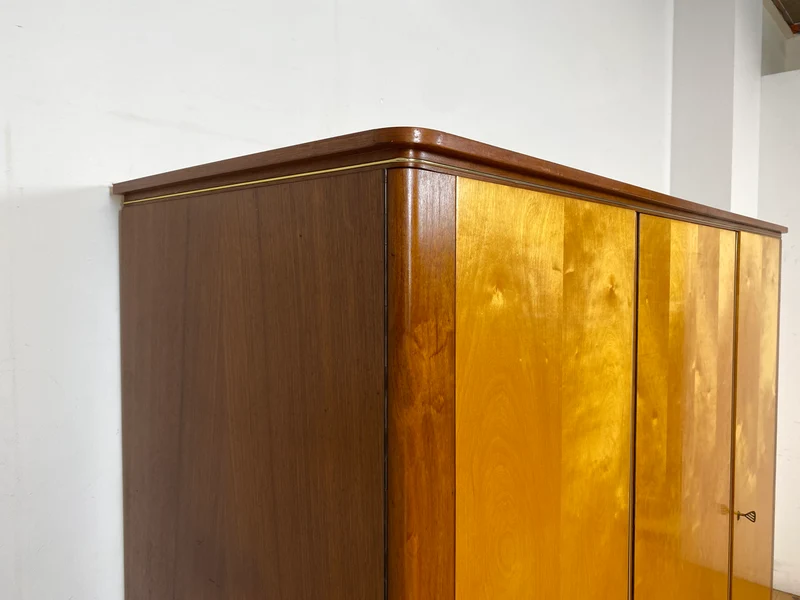 Stilvoller und gut erhaltener Mid-Century Kleiderschrank mit guter Aufteilung I Schrank Schlafzimmerschrank Wäscheschrank Wardrobe Rockabilly Vintage 50er 60er Retro I