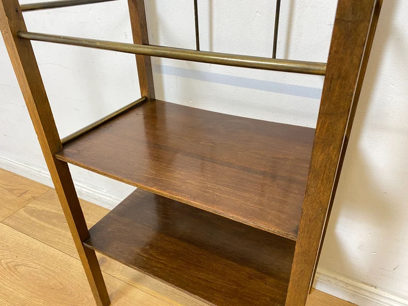 Sehr hübsche Mid-Century Zeitungsablage aus Messing und Holz I Beistelltisch Zeitungsständer Zeitungstisch Flurregal Bad Regal Ablage Alt 50er 60er Vintage I