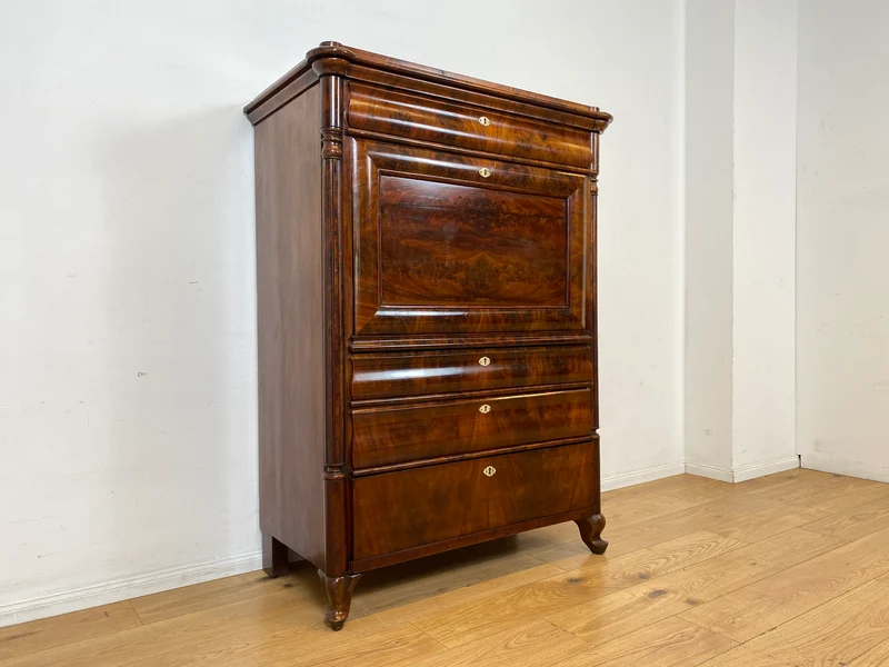 Edler antiker Schreibsekretär mit ausziehbarer Schreibunterlage I um 1840, Massivholz in Nussbaum I Sekretär Schreibschrank Schreibkommode Highboard Schrank Anrichte Biedermeier Vintage I