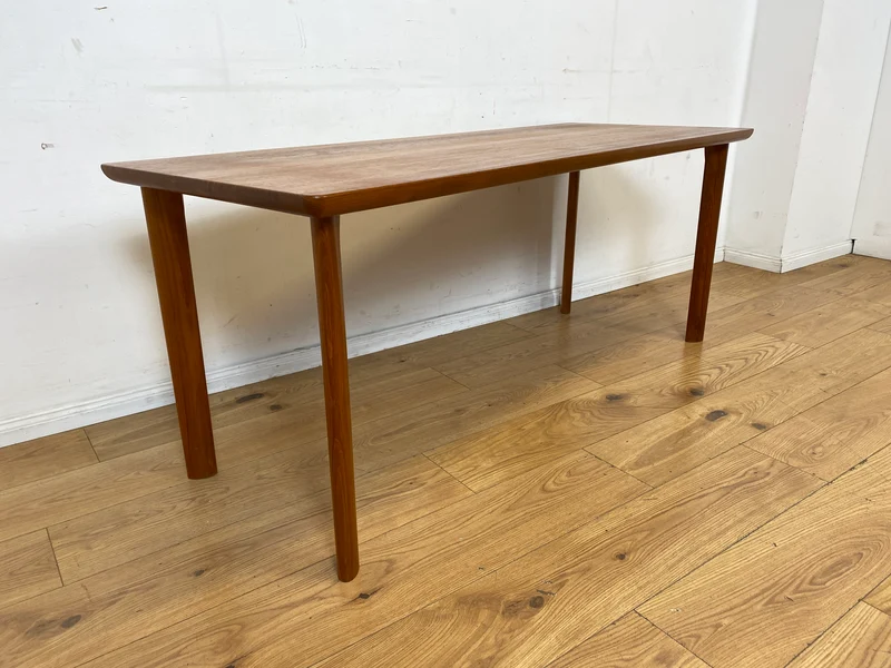 Seltener skandinavischer Mid-Century Designertisch von A/S Niels Bach Møbelfabrik in Teakholz I hoher Couchtisch Salontisch niedriger Esstisch Holztisch Küchentisch Tisch Danish Design Vintage