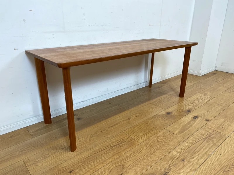 Seltener skandinavischer Mid-Century Designertisch von A/S Niels Bach Møbelfabrik in Teakholz I hoher Couchtisch Salontisch niedriger Esstisch Holztisch Küchentisch Tisch Danish Design Vintage
