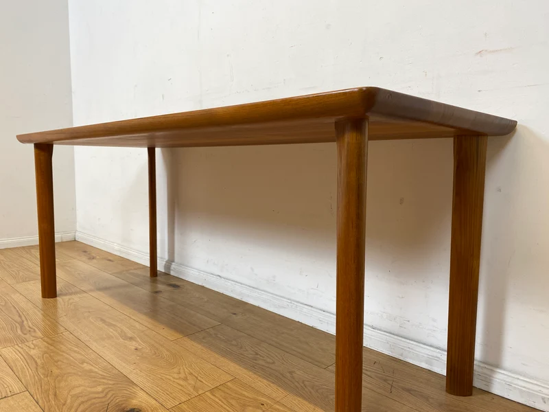 Seltener skandinavischer Mid-Century Designertisch von A/S Niels Bach Møbelfabrik in Teakholz I hoher Couchtisch Salontisch niedriger Esstisch Holztisch Küchentisch Tisch Danish Design Vintage