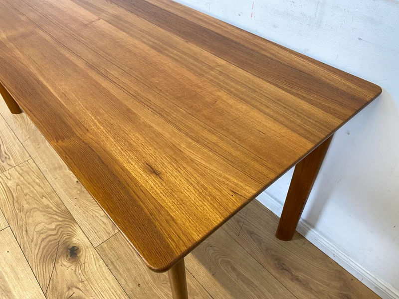 Seltener skandinavischer Mid-Century Designertisch von A/S Niels Bach Møbelfabrik in Teakholz I hoher Couchtisch Salontisch niedriger Esstisch Holztisch Küchentisch Tisch Danish Design Vintage
