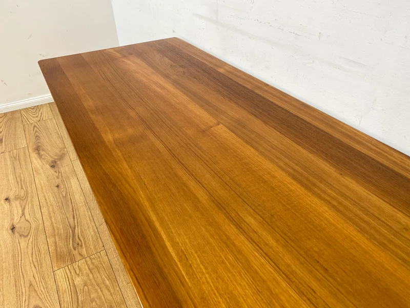 Seltener skandinavischer Mid-Century Designertisch von A/S Niels Bach Møbelfabrik in Teakholz I hoher Couchtisch Salontisch niedriger Esstisch Holztisch Küchentisch Tisch Danish Design Vintage