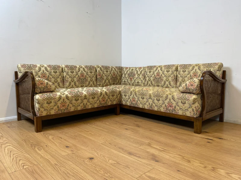 WMK I Wunderschönes antikes Ecksofa mit floralem Bezug , Wiener Geflecht und Federkern (Kopie)