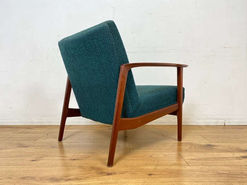 Eleganter skandinavischer Mid-Century Sessel mit Teakholz Rahmen, Federkern und petrol Blauem Original Bezug I Clubsessel Armchair Sitzgarnitur Danish Design Vintage 60er I