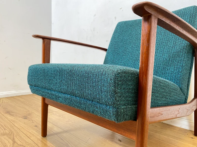 Eleganter skandinavischer Mid-Century Sessel mit Teakholz Rahmen, Federkern und petrol Blauem Original Bezug I Clubsessel Armchair Sitzgarnitur Danish Design Vintage 60er I