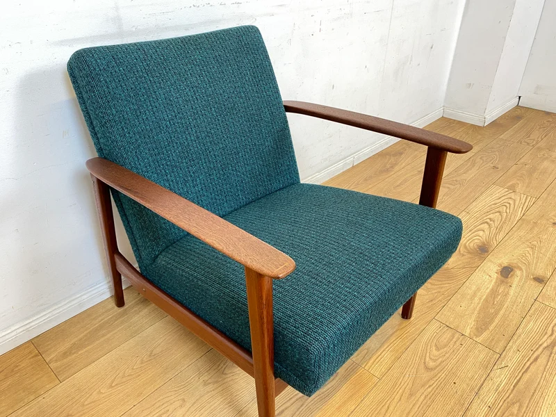 Eleganter skandinavischer Mid-Century Sessel mit Teakholz Rahmen, Federkern und petrol Blauem Original Bezug I Clubsessel Armchair Sitzgarnitur Danish Design Vintage 60er I