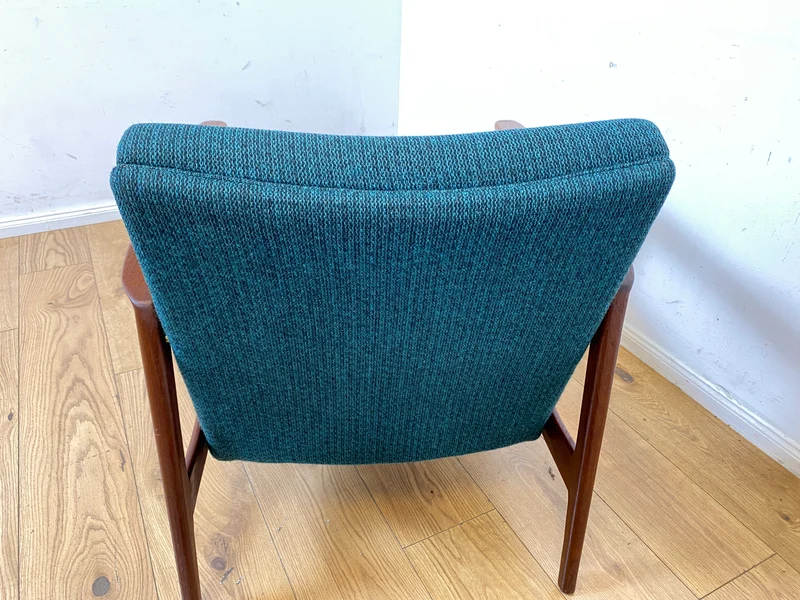 Eleganter skandinavischer Mid-Century Sessel mit Teakholz Rahmen, Federkern und petrol Blauem Original Bezug I Clubsessel Armchair Sitzgarnitur Danish Design Vintage 60er I