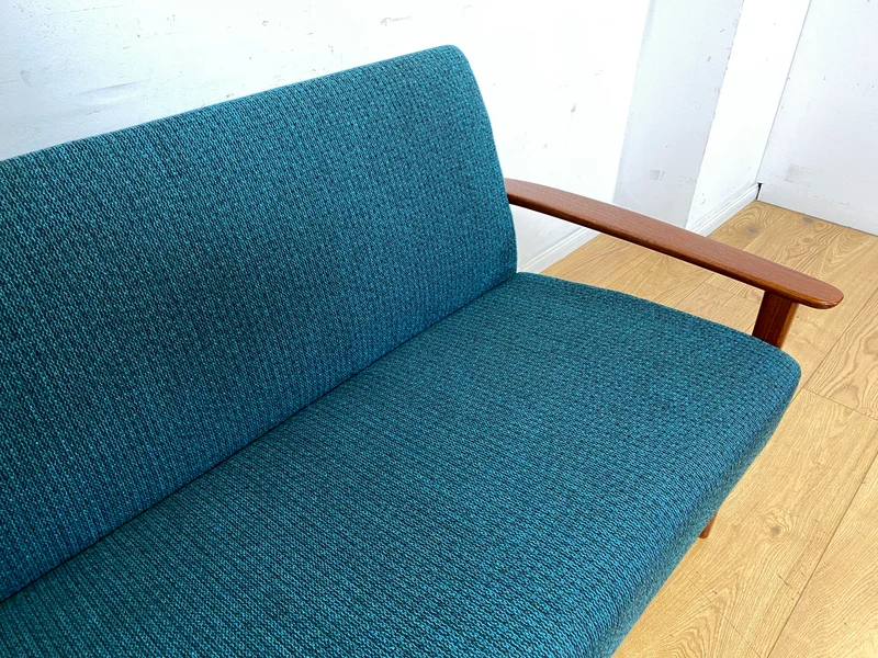 Elegantes skandinavisches Mid-Century Sofa mit Schlaffunktion , Teakholz Rahmen, und petrol Blauem Original Bezug I Couch Schlafsofa Schlafcouch Daybed Sitzgarnitur Danish Design Vintage 60er I