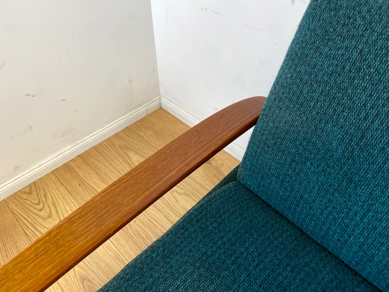 Elegantes skandinavisches Mid-Century Sofa mit Schlaffunktion , Teakholz Rahmen, und petrol Blauem Original Bezug I Couch Schlafsofa Schlafcouch Daybed Sitzgarnitur Danish Design Vintage 60er I