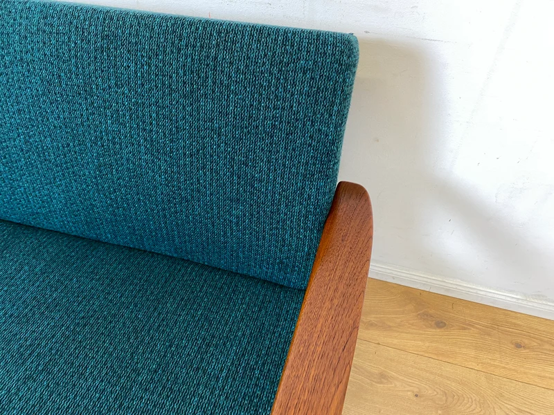 Elegantes skandinavisches Mid-Century Sofa mit Schlaffunktion , Teakholz Rahmen, und petrol Blauem Original Bezug I Couch Schlafsofa Schlafcouch Daybed Sitzgarnitur Danish Design Vintage 60er I