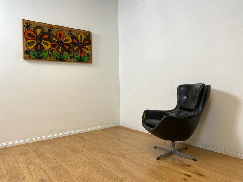 Formschöner skandinavischer Space Age Drehsessel mit Kunstleder Bezug bau ähnlich mit Eggchair I Sessel Ledersessel Armchair Designersessel Ei Lesesessel Vintage 70er I