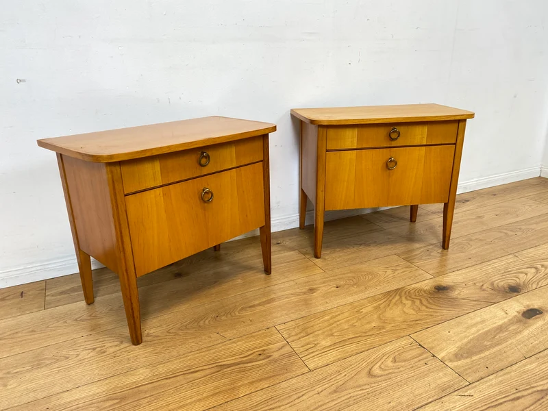 Sehr schöner heller Mid-Century Nachttisch mit Schublade , Klappe & Messinggriffen I Nachtkommode Nachtschrank Nachtschränkchen Kommode Beistelltisch 50er 60er Vintage I