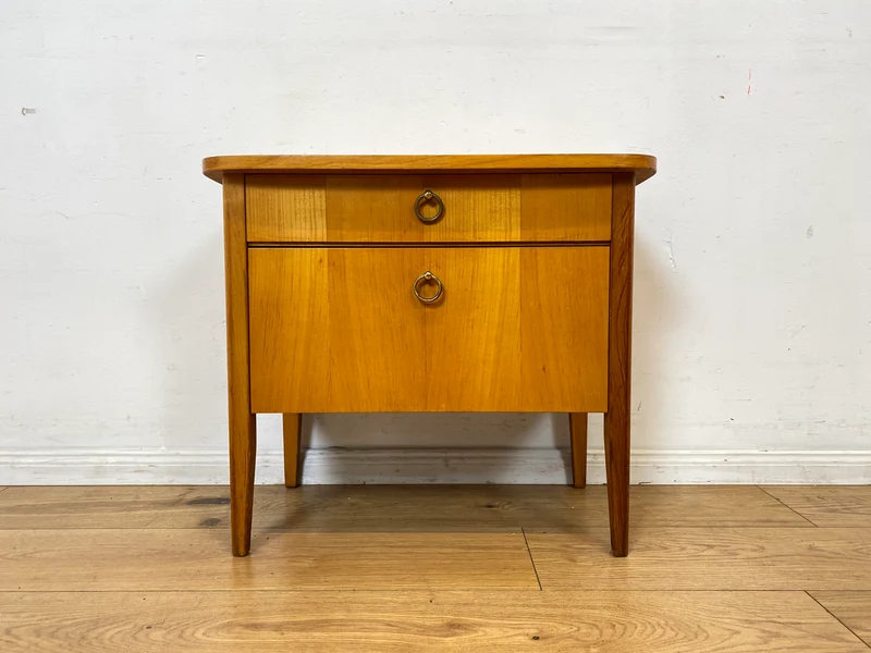 Sehr schöner heller Mid-Century Nachttisch mit Schublade , Klappe & Messinggriffen I Nachtkommode Nachtschrank Nachtschränkchen Kommode Beistelltisch 50er 60er Vintage I