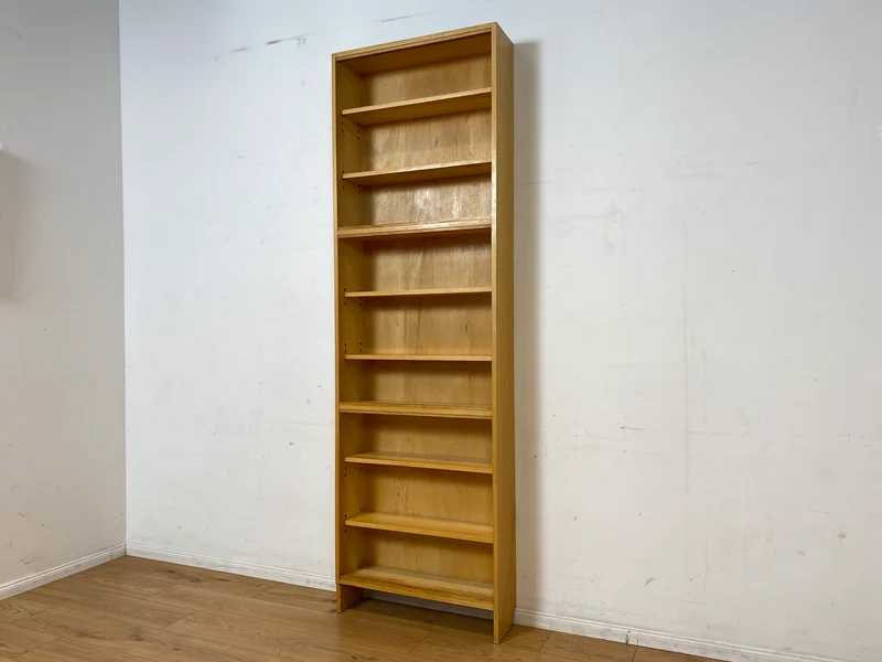 Minimalistisches und gut erhaltenes sehr hohes Mid-Century Bücherregal mit verstellbaren Regalböden I Regal Holzregal Bücherschrank Küchenregal Retro Vintage I