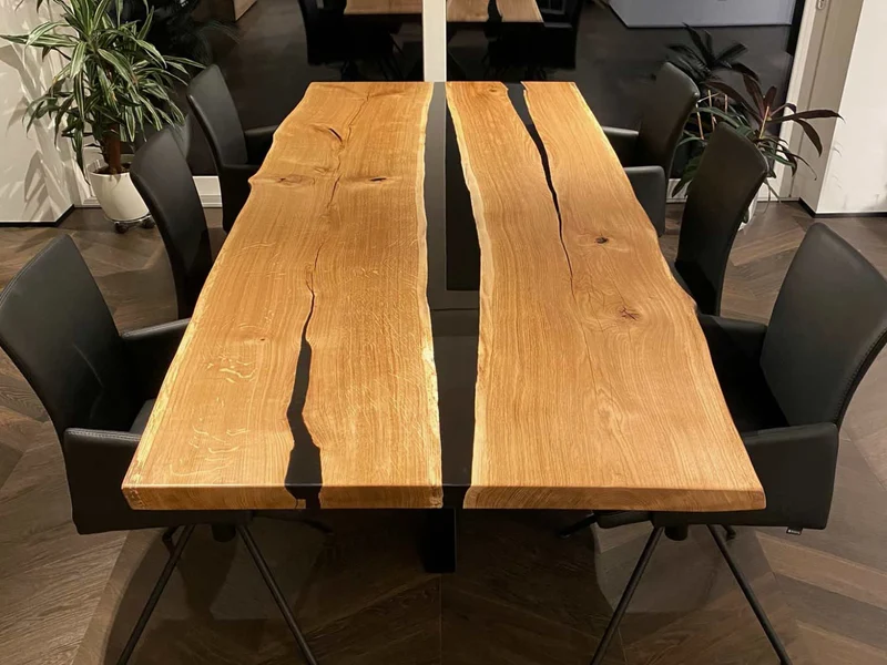 Tisch aus Wildeiche | Epoxidharztisch Massivholz und individuell