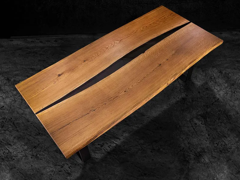 Tisch aus Wildeiche | Epoxidharztisch Massivholz und individuell