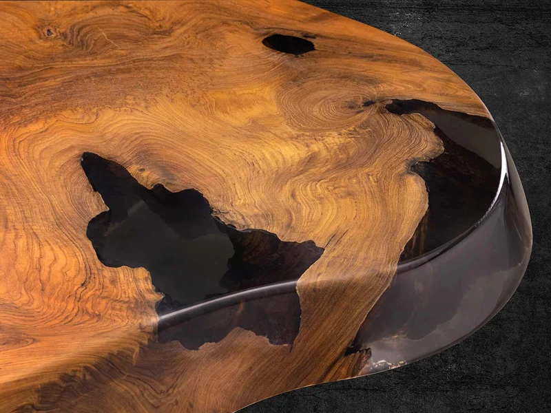 Wohzimmer Tisch LOFTY Teakholz Baumscheibe mit Epoxidharz und Baumkante auf Rohstahl Untergestell