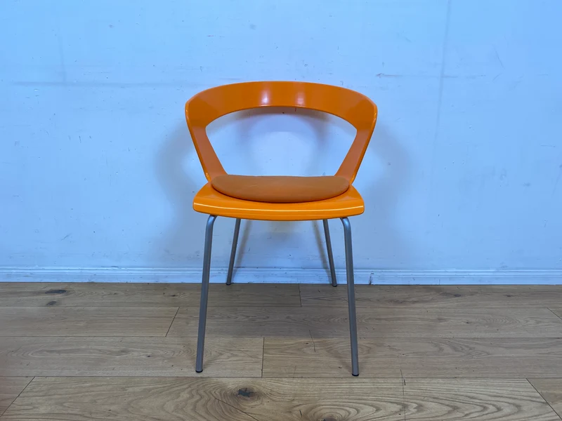 Oranger stapelbarer Stuhl Ibis von Metalmobil Arrredo aus Kunststoff I Stapelstuhl Stapelstühle Plastikstuhl Küchenstuhl Balkonstuhl Konferenzstuhl Bistrostuhl Gastro Space Age Stil I