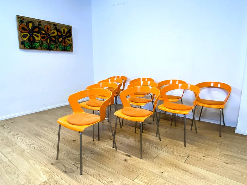 Oranger stapelbarer Stuhl Ibis von Metalmobil Arrredo aus Kunststoff I Stapelstuhl Stapelstühle Plastikstuhl Küchenstuhl Balkonstuhl Konferenzstuhl Bistrostuhl Gastro Space Age Stil I