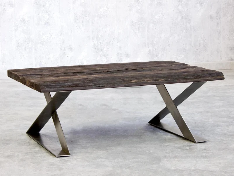 Massiver Altholz Couchtisch rustikal aus Ebenholz auf Maß mit einem Edelstahl X Untergestell