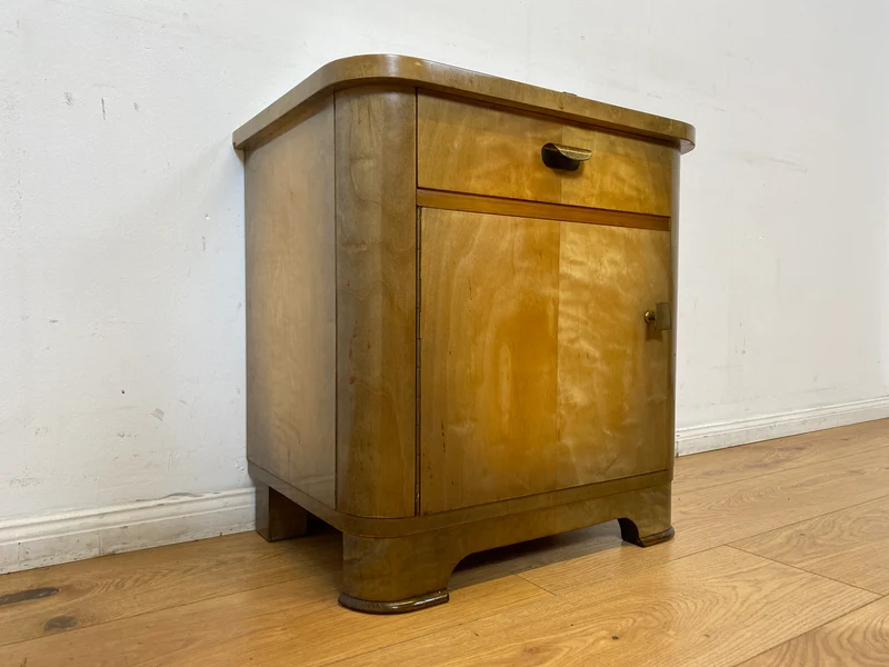 WMK I Formschöner und sehr gut erhaltener Mid-Century Nachttisch mit Schublade