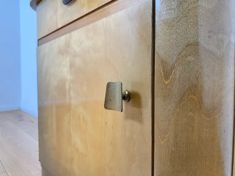 WMK I Formschöner und sehr gut erhaltener Mid-Century Nachttisch mit Schublade