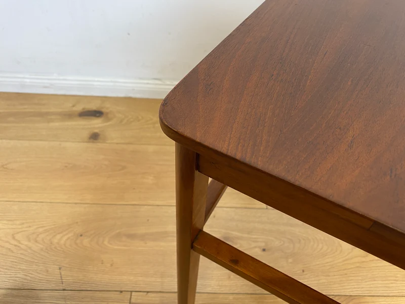 WMK I Edler und gut erhaltener kleiner skandinavischer Mid-Century Beistelltisch in Teakholz I Tisch Ablage Couchtisch Blumentisch Nachttisch Danish Design Vintage 60er Teak I