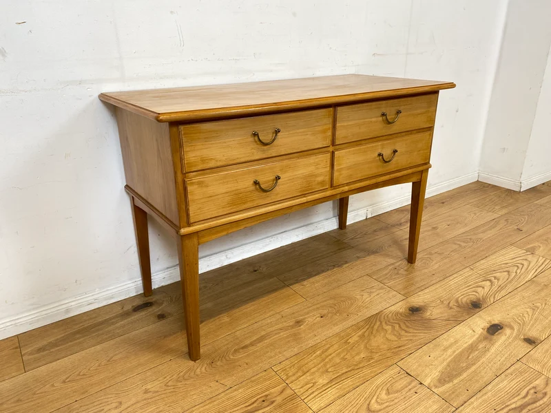 Hochwertige helle Mid-Century Kommode aus vollem Holz mit Schubladen & Messinggriffen I Sideboard Anrichte Schubladenkommode Schrank Wäschekommode Flurkommode Vintage 50er 60er