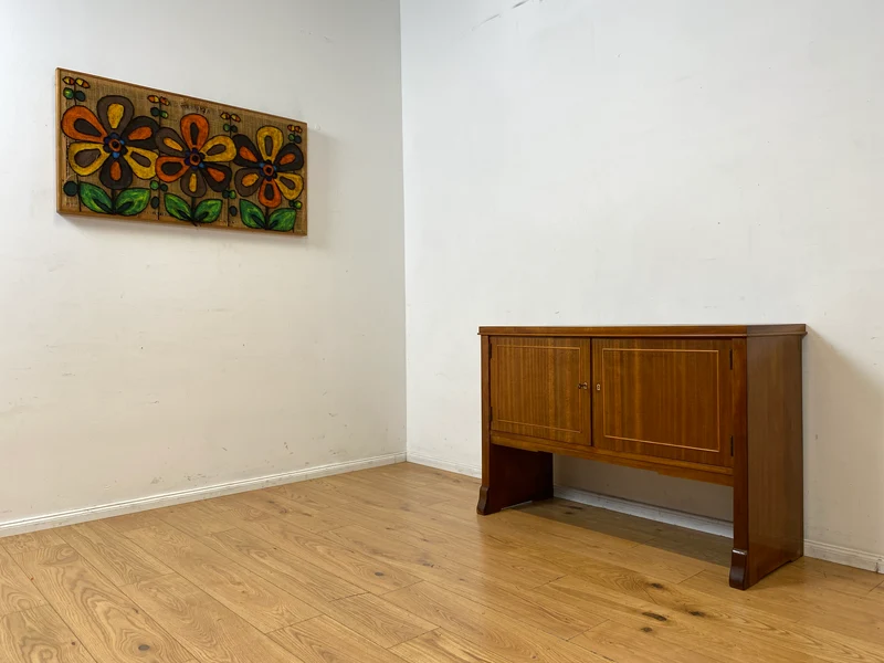 Imposante und sehr geräumige 30er Jahre Art Deco Anrichte aus vollem Holz mit innenliegenden Schubladen I Schrank Sideboard Kommode Wäschekommode Wickelkommode Vintage I