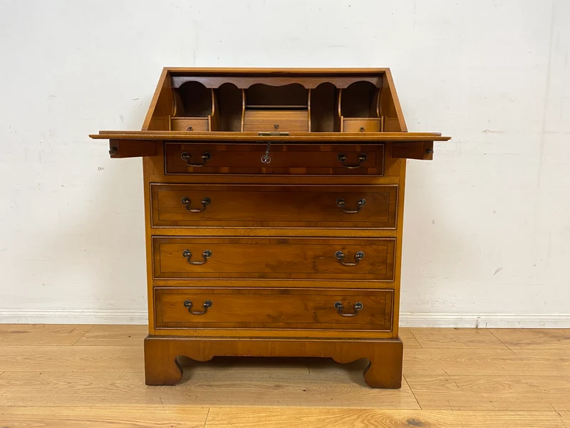 Hübscher Vintage Sekretär in englischem Stil mit stabiler Schreibklappe und Lederschreibunterlage I Schreibkommode Schreibschrank Schreibtisch Kommode Schubladenkommode Regency