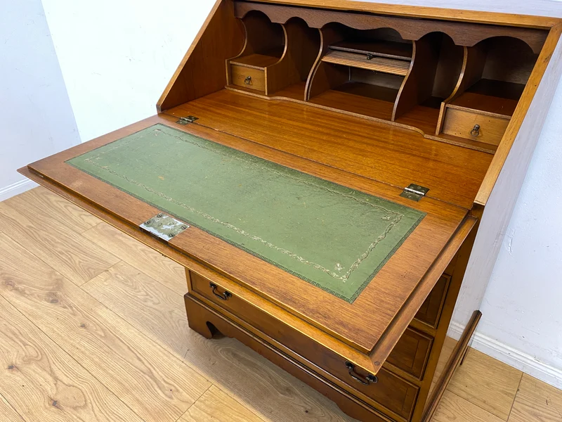 Hübscher Vintage Sekretär in englischem Stil mit stabiler Schreibklappe und Lederschreibunterlage I Schreibkommode Schreibschrank Schreibtisch Kommode Schubladenkommode Regency