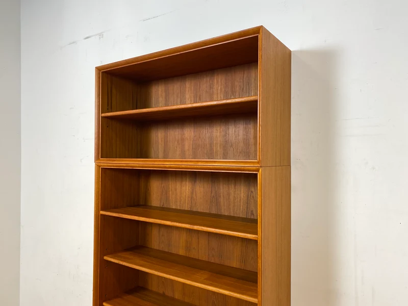 Schöner hoher modularer Vintage Bücherschrank von Strobeck in skandinavischem Stil I Teakholz I Regal Bücherregal Holzregal Kommode Danish Design Mid-Century Vintage Teak 70er I