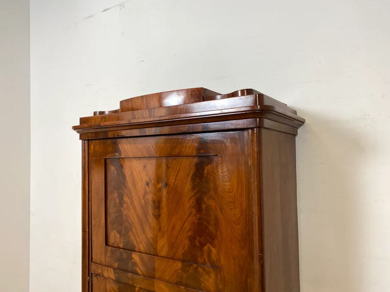 Hochwertiger handpolierter antiker Wäscheschrank in edlem Nussbaum I Biedermeier um 1850 I Schrank Kleiderschrank Highboard Bücherschrank Anrichte Flurschrank Vintage I