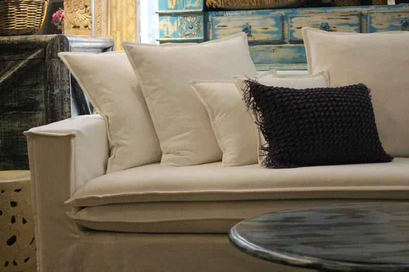 New York Collection Sofa – Live in the Now | Vella Concept