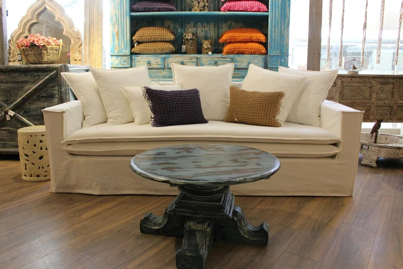New York Collection Sofa – Live in the Now | Vella Concept