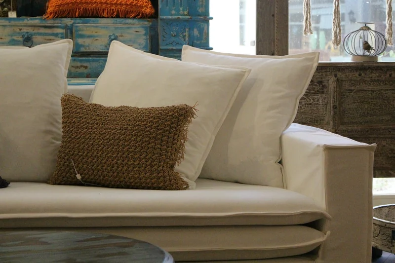 New York Collection Sofa – Live in the Now | Vella Concept
