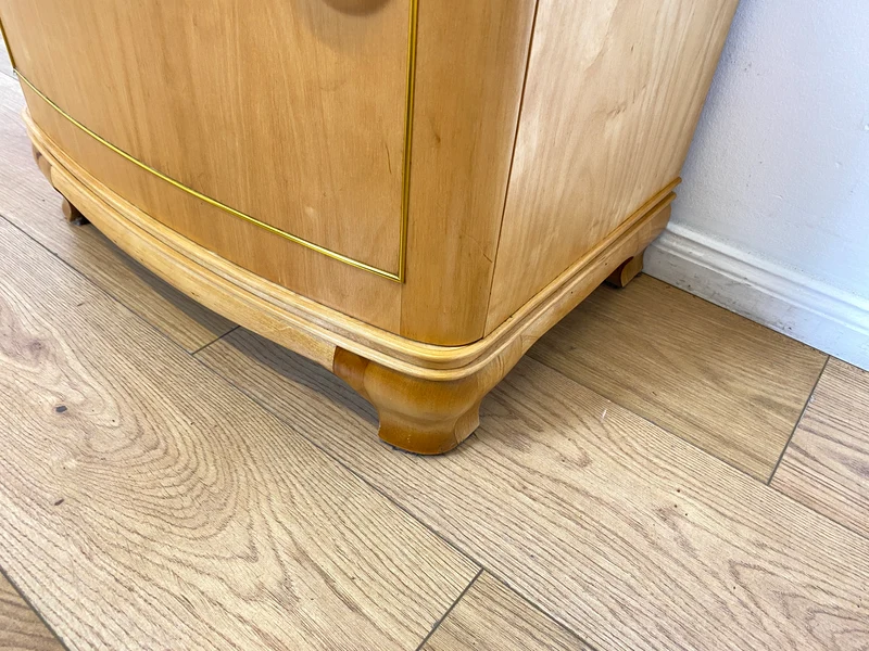 WMK I 1/2 Formschöner heller und großer Mid-Century Nachttisch aus vollem Holz mit Schubladen & abnehmbarer Glasauflage