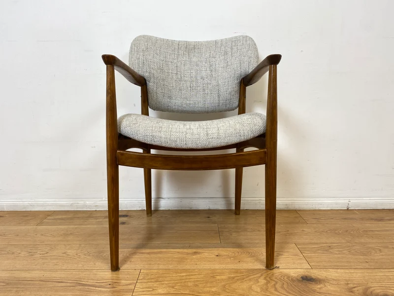 WMK I Skandinavischer Mid-Century Designer Sessel von Ejnar Larsen & Aksel Bender für Fritz Hansen mit Wollbezug & Teakholz Rahmen