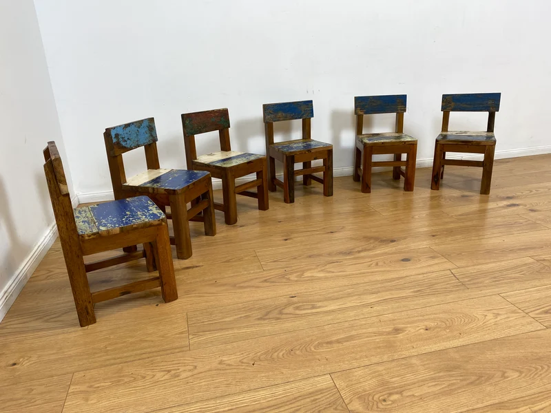 Boatwood by WMK I Einzigartiger & nachhaltiger bunter Kinderstuhl aus altem Bootsholz