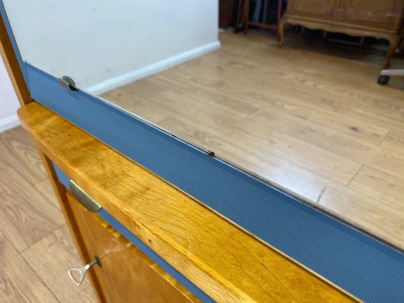 Sehr hübscher 60er Jahre Schrank mit Spiegel , Schublade & Messinggriffen I Schrank Kleiderschrank Spiegelschrank Flurschrank Garderobe Badschrank Mid-Century Vintage 50er