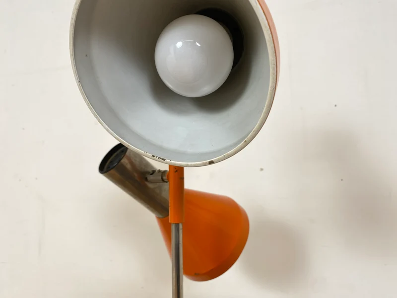 Kultige 70er Jahre Space Age Stehlampe in grandiosem Orange und Chrom mit zwei verstellb. Leuchten I Stehleuchte Lampe Leselampe Licht Pop Art Retro Vintage Mid-Century 60er I