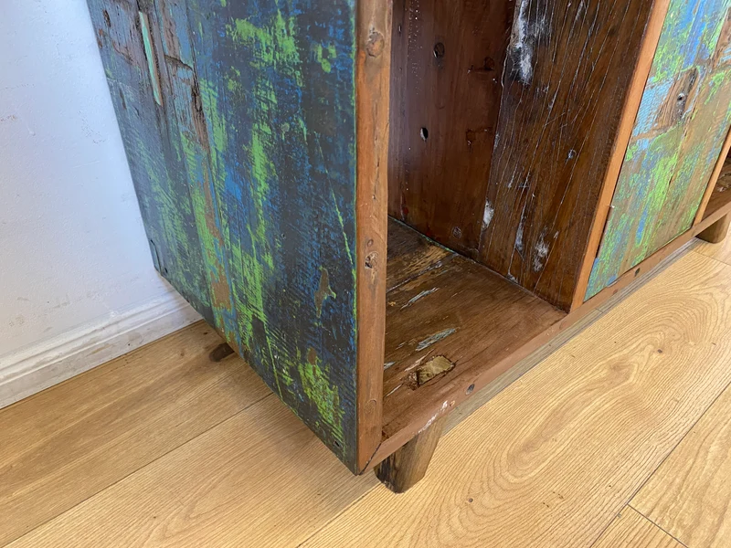 Boatwood by WMK I Sehr schöne offene Kommode handgefertigt aus altem Bootsholz in grüner Originalfarbe