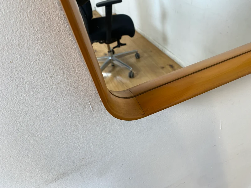 WMK I Minimalistischer großer 60er Jahre Spiegel mit formschönem Holzrahmen aus Kirschholz
