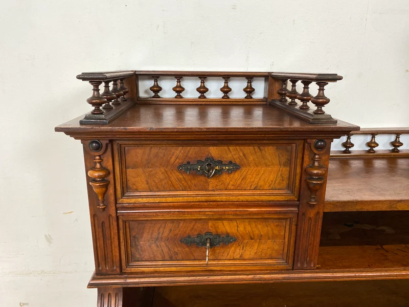Wunderschöner antiker Schreibtisch mit Aufsatz, gedrechselten Balustern und kannelierten Pilastern I Aufsatzschreibtisch Sekretär Desk Gründerzeit Historismus Vintage I