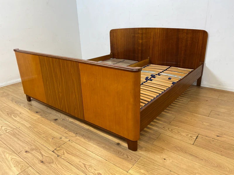 Stilvolles und sehr gut erhaltenes Mid-Century Bett mit Lattenrosten für zwei 90x190 Matratzen I Doppelbett Holzbett Bettrahmen Schlafzimmer 50er 60er Vintage Rockabilly I