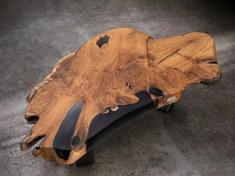 Couchtisch Wohnzimmertisch RUSTICO aus Teakholz mit Baumplatte, Baumkante und Epoxidharz im Dark Black Design