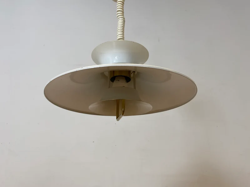 WMK I Schöne höhenverstellbare weiße skandinavische Space Age Designer Pendelleuchte von Belid aus Metall