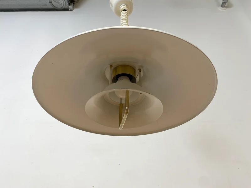 WMK I Schöne höhenverstellbare weiße skandinavische Space Age Designer Pendelleuchte von Belid aus Metall